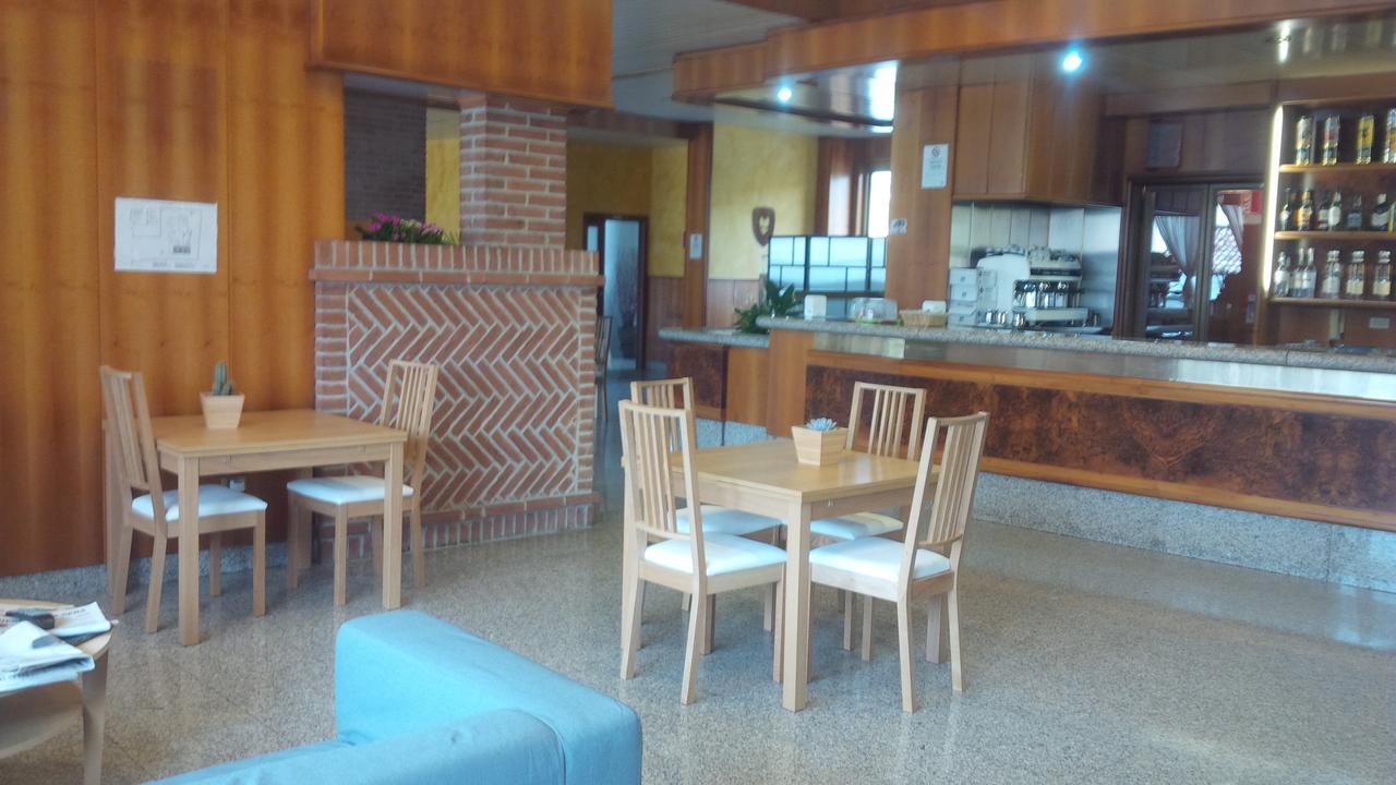 Hotel Route 9 Cadeo Экстерьер фото
