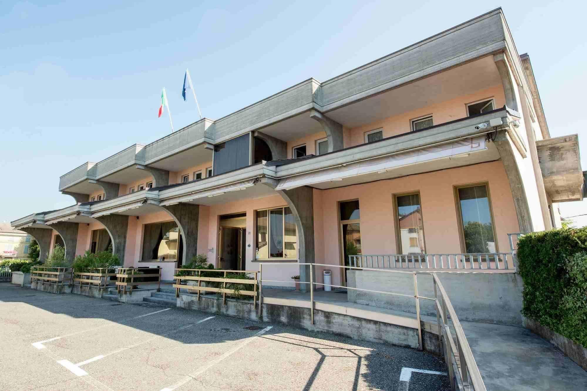 Hotel Route 9 Cadeo Экстерьер фото