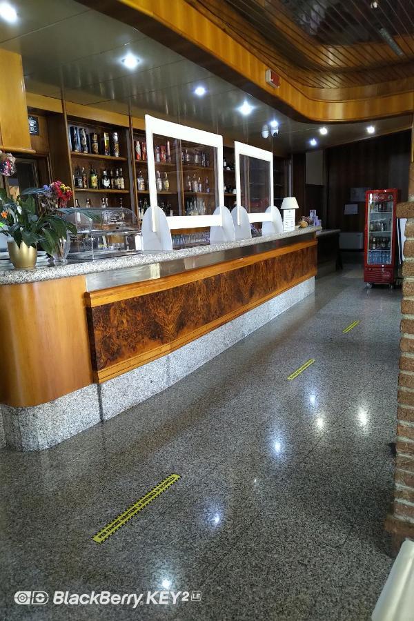 Hotel Route 9 Cadeo Экстерьер фото